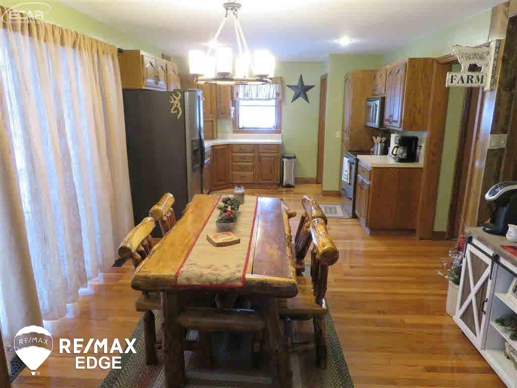 11380 West Frances Road Flushing, MI 48433 - Photo 4 of 47 21402965-3.JPG