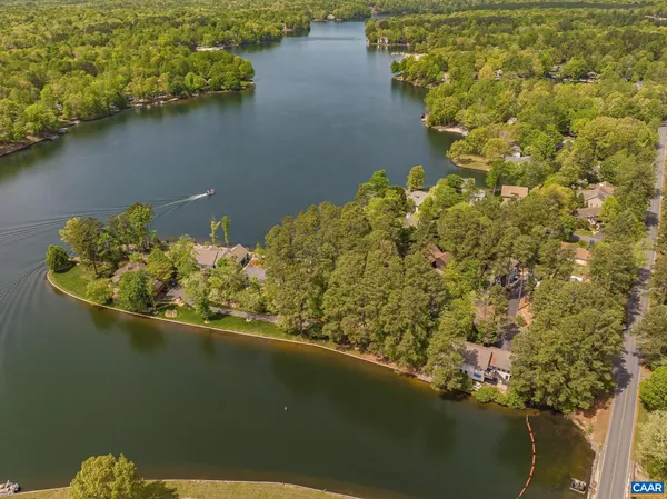 $368,900 | 942 Jefferson Drive, Palmyra, VA 22963