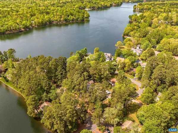 $368,900 | 942 Jefferson Drive, Palmyra, VA 22963