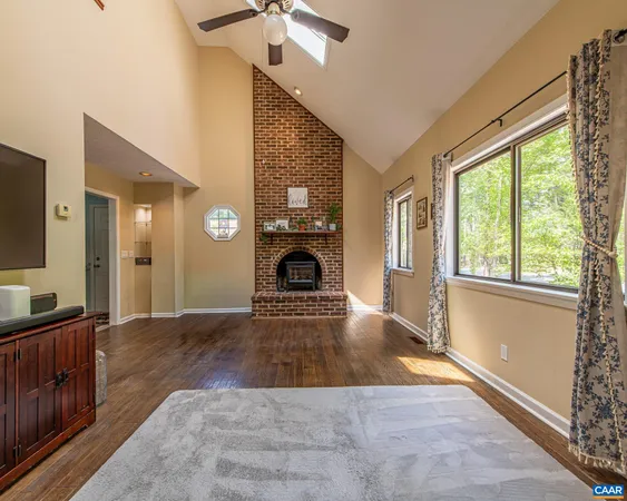 $368,900 | 942 Jefferson Drive, Palmyra, VA 22963