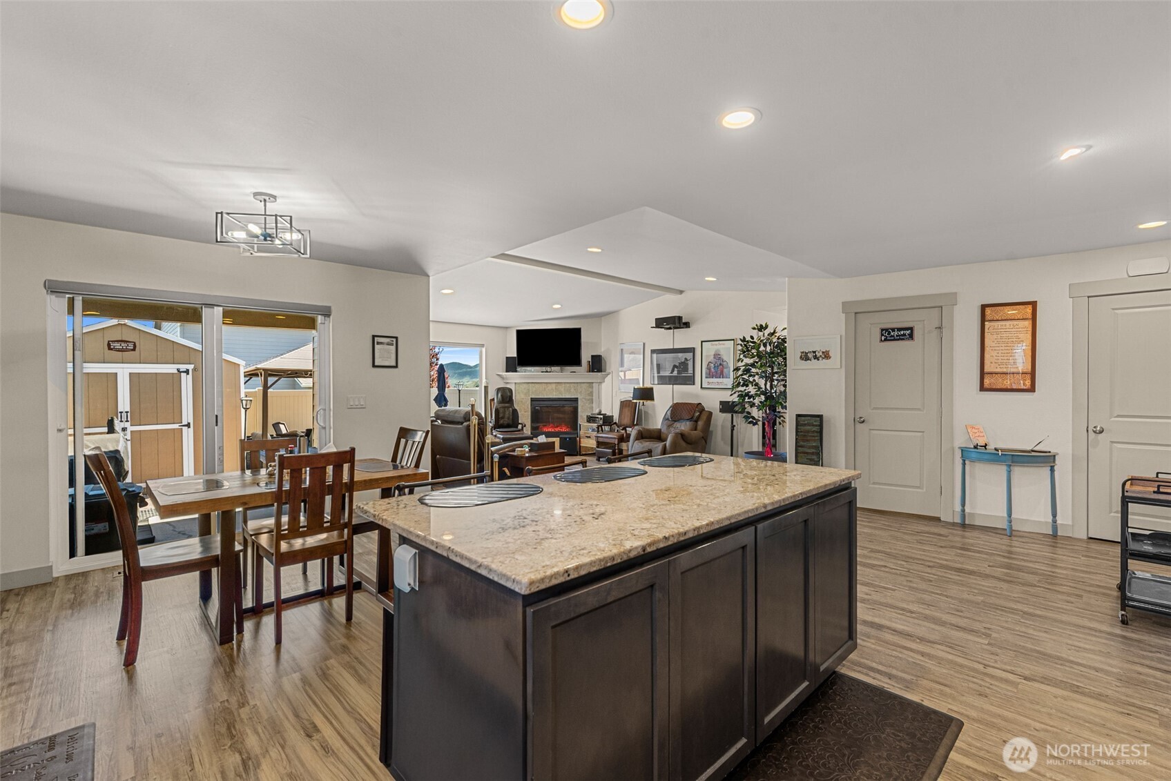 628 Craig Avenue Wenatchee, WA 98801 - Photo 7 of 27