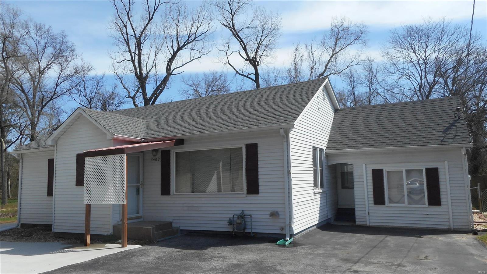 3409 Humbert Road Alton, IL 62002 - Photo 1 of 21 Gallery Image 1