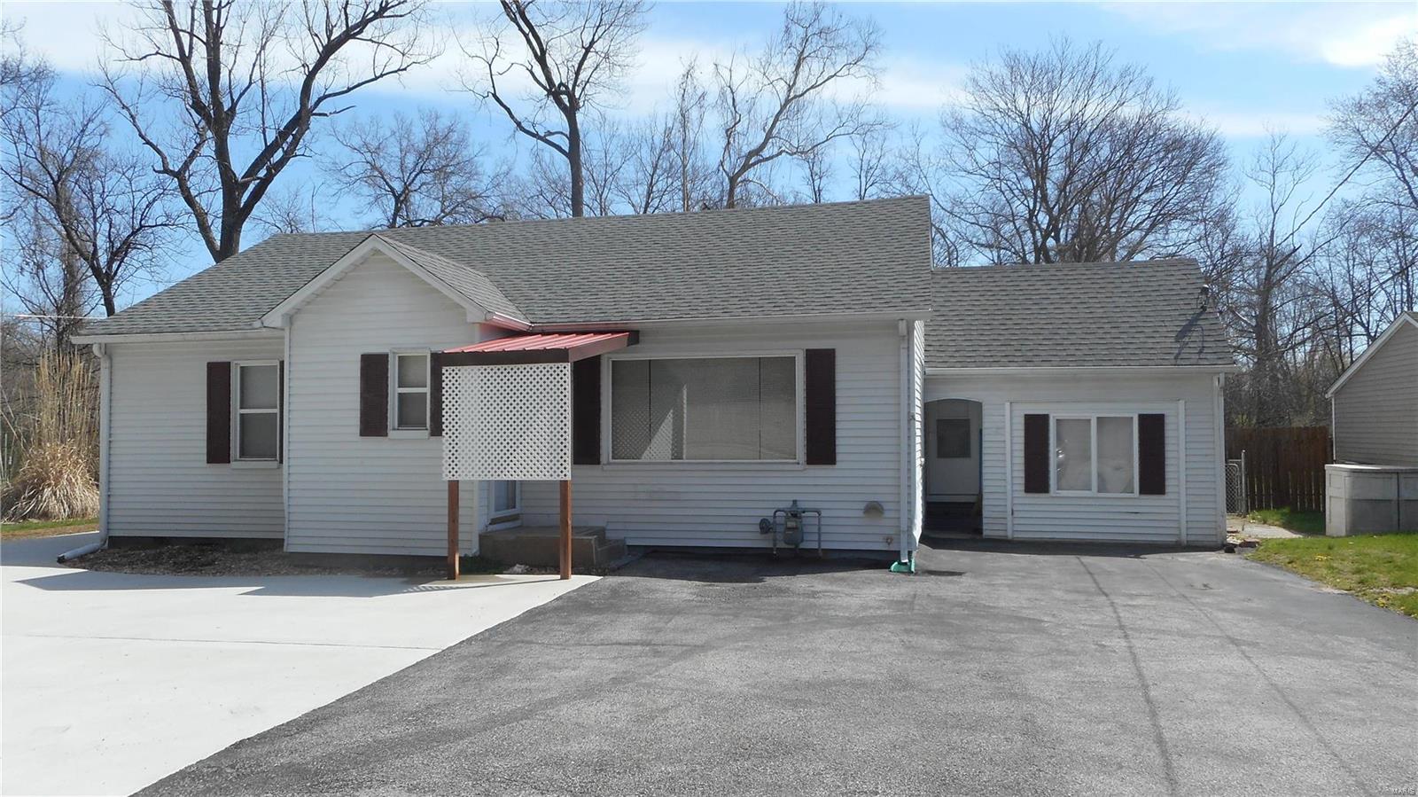 3409 Humbert Road Alton, IL 62002 - Photo 2 of 21 Gallery Image 2
