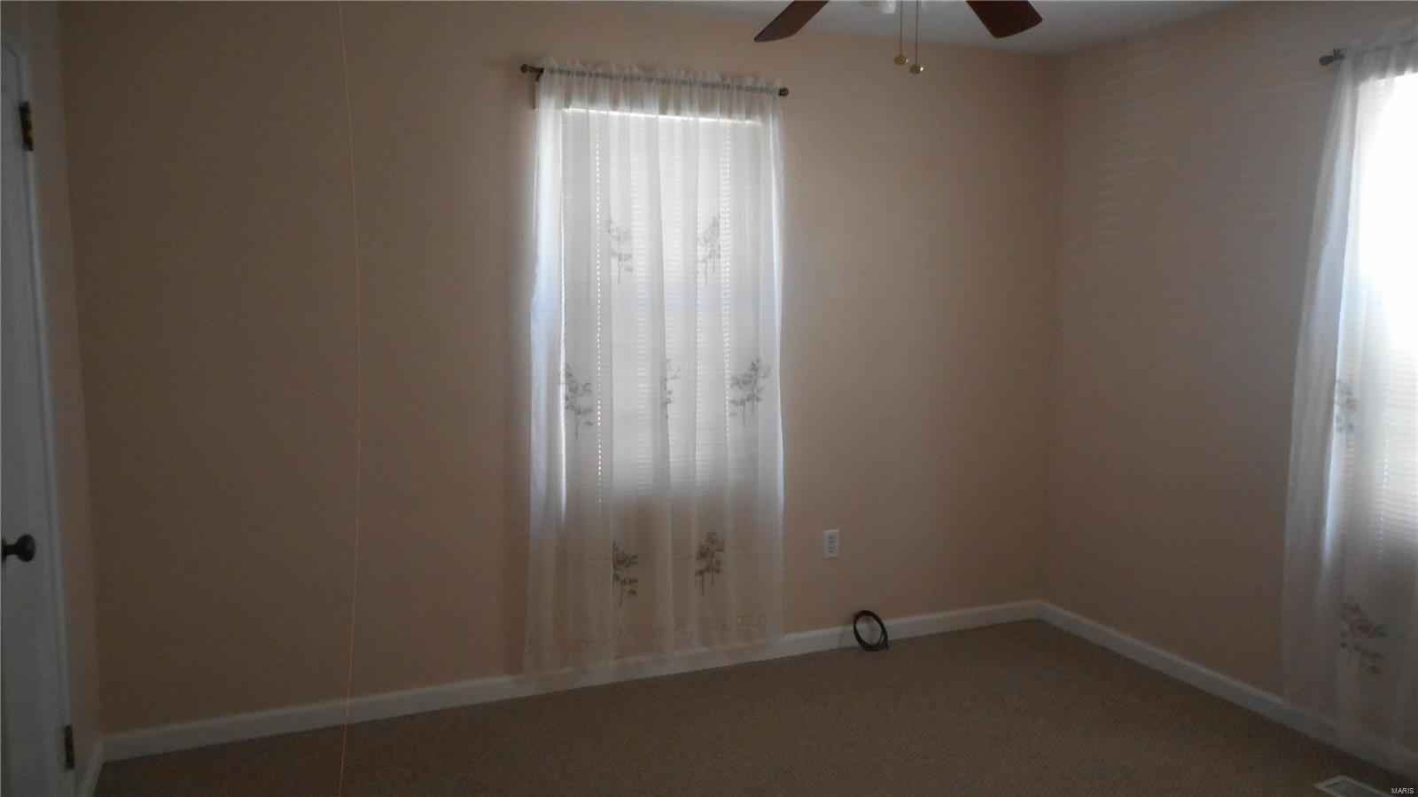 3409 Humbert Road Alton, IL 62002 - Photo 11 of 21 Gallery Image 11
