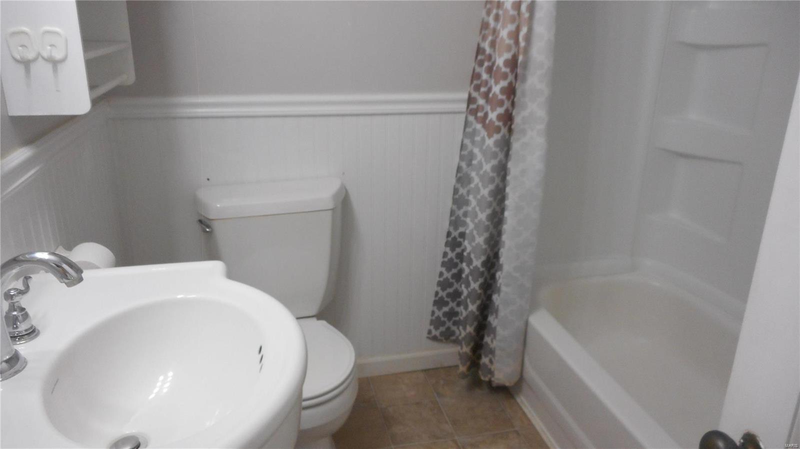 3409 Humbert Road Alton, IL 62002 - Photo 12 of 21 Gallery Image 12