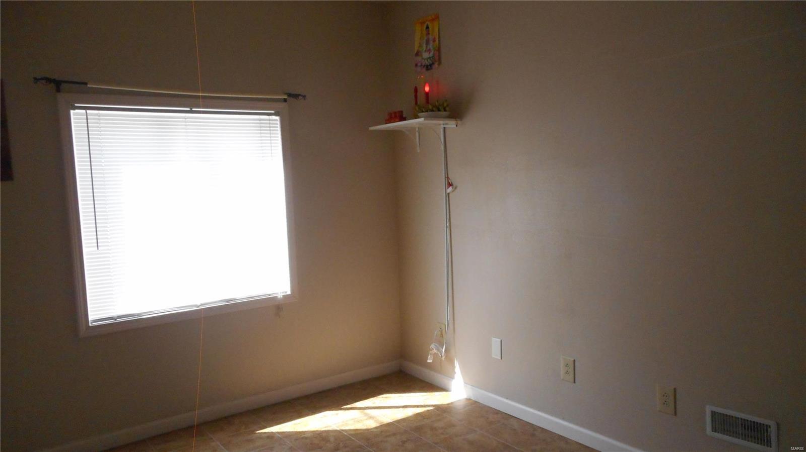 3409 Humbert Road Alton, IL 62002 - Photo 14 of 21 Gallery Image 14