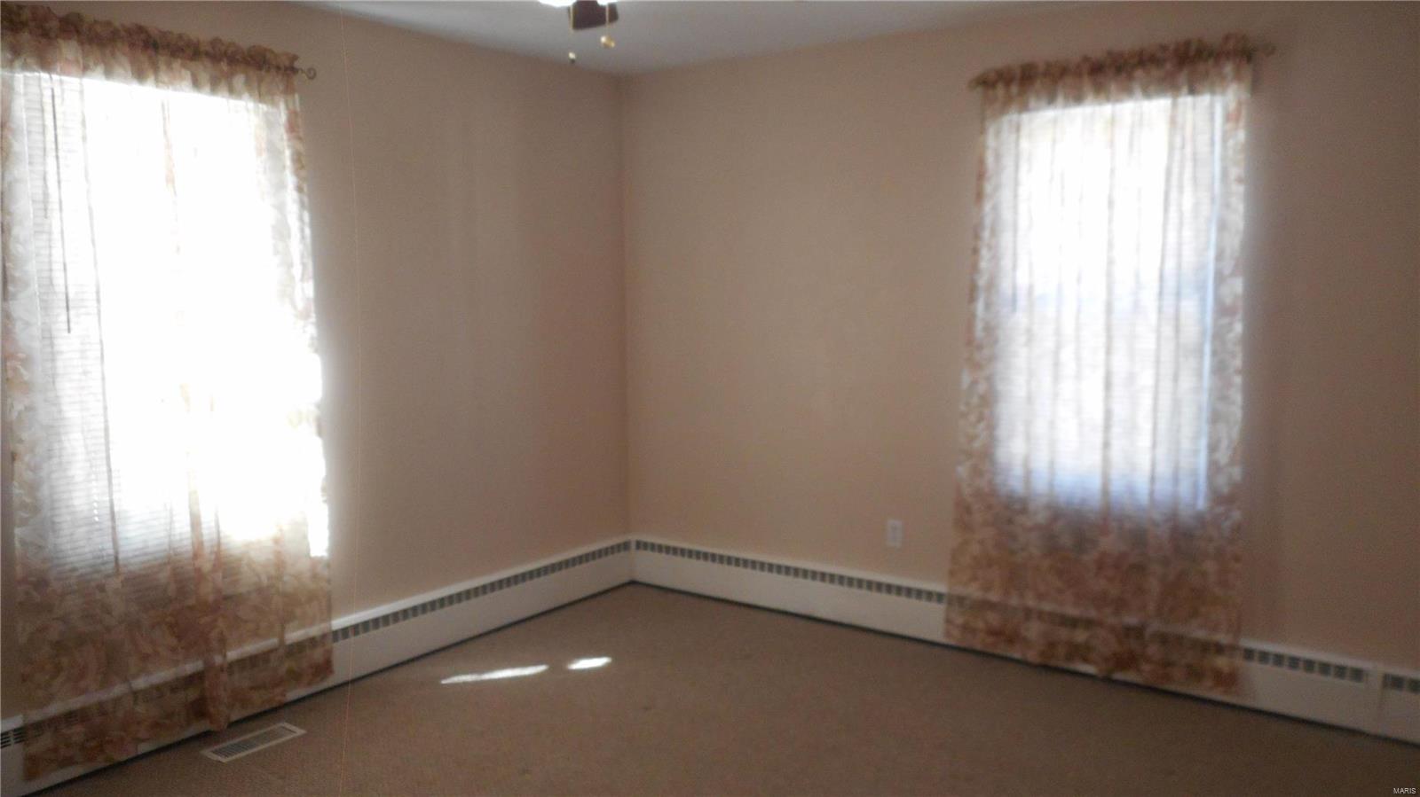 3409 Humbert Road Alton, IL 62002 - Photo 17 of 21 Gallery Image 17