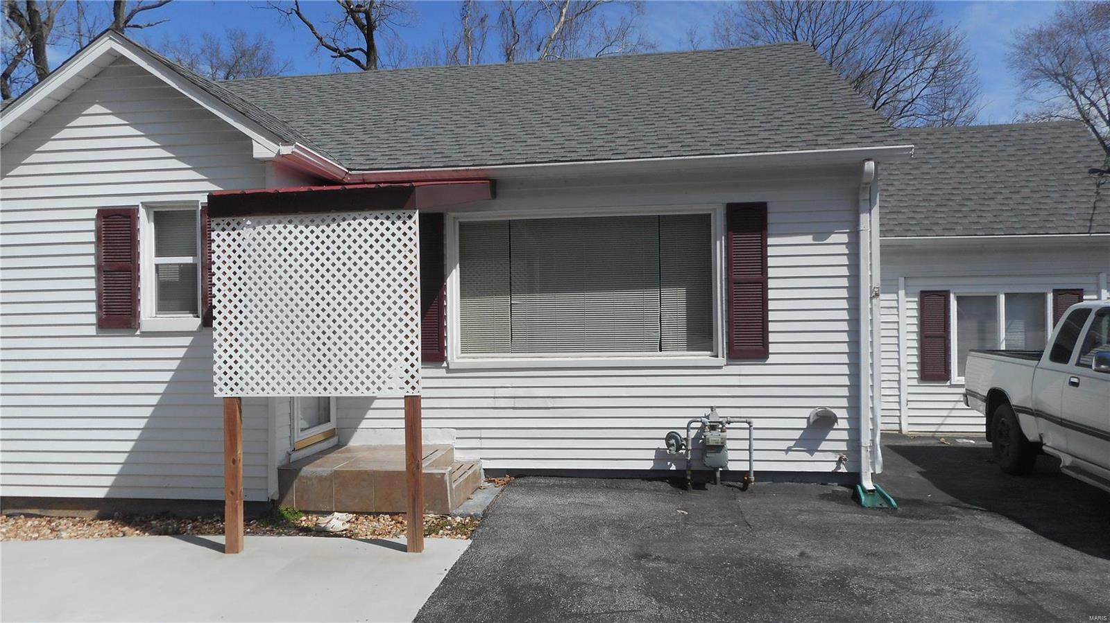 3409 Humbert Road Alton, IL 62002 - Photo 3 of 21 Gallery Image 3