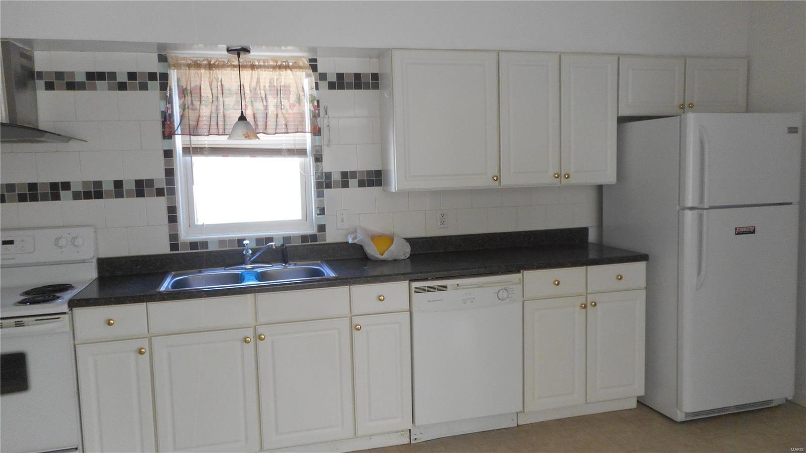 3409 Humbert Road Alton, IL 62002 - Photo 8 of 21 Gallery Image 8