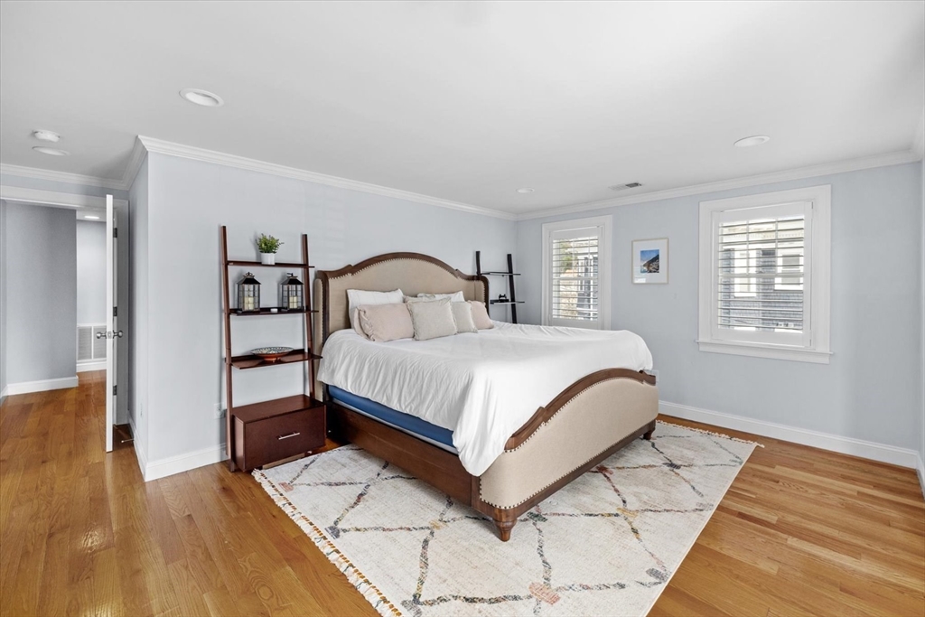 40 Catherine Street, Unit B Boston, MA 02131 - Photo 13 of 40