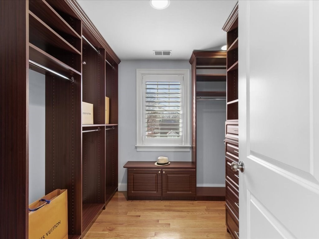 40 Catherine Street, Unit B Boston, MA 02131 - Photo 21 of 38