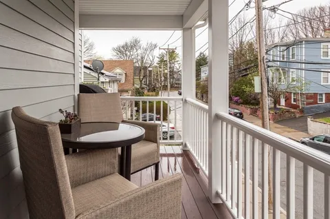 $999,999 | 40 Catherine Street, Unit B, Boston, MA 02131