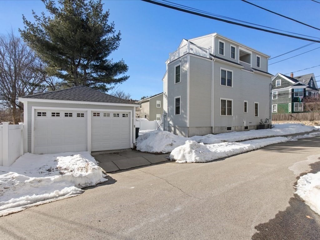 40 Catherine Street, Unit B Boston, MA 02131 - Photo 33 of 34