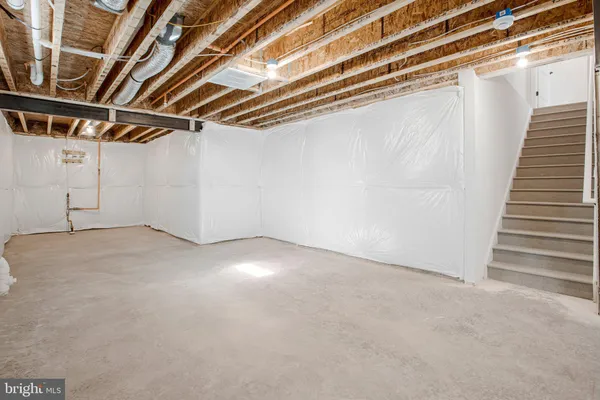 a view of a house with small yard