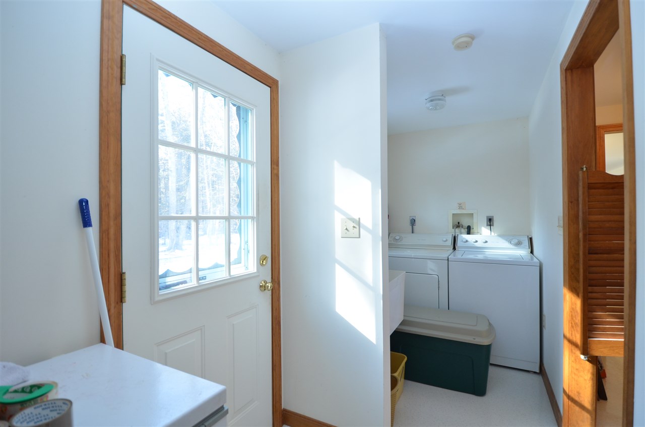 27 Fernald Road Kittery, ME 03904 - Photo 2 of 23