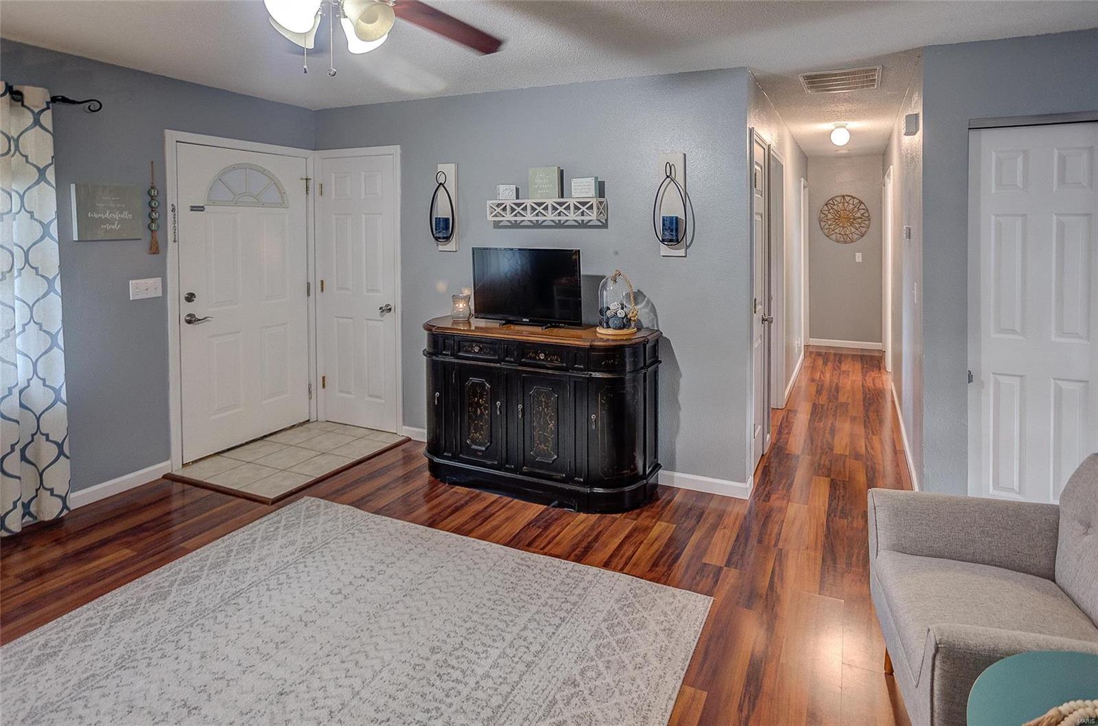 115 Concord Circle Mascoutah, IL 62258 - Photo 8 of 24