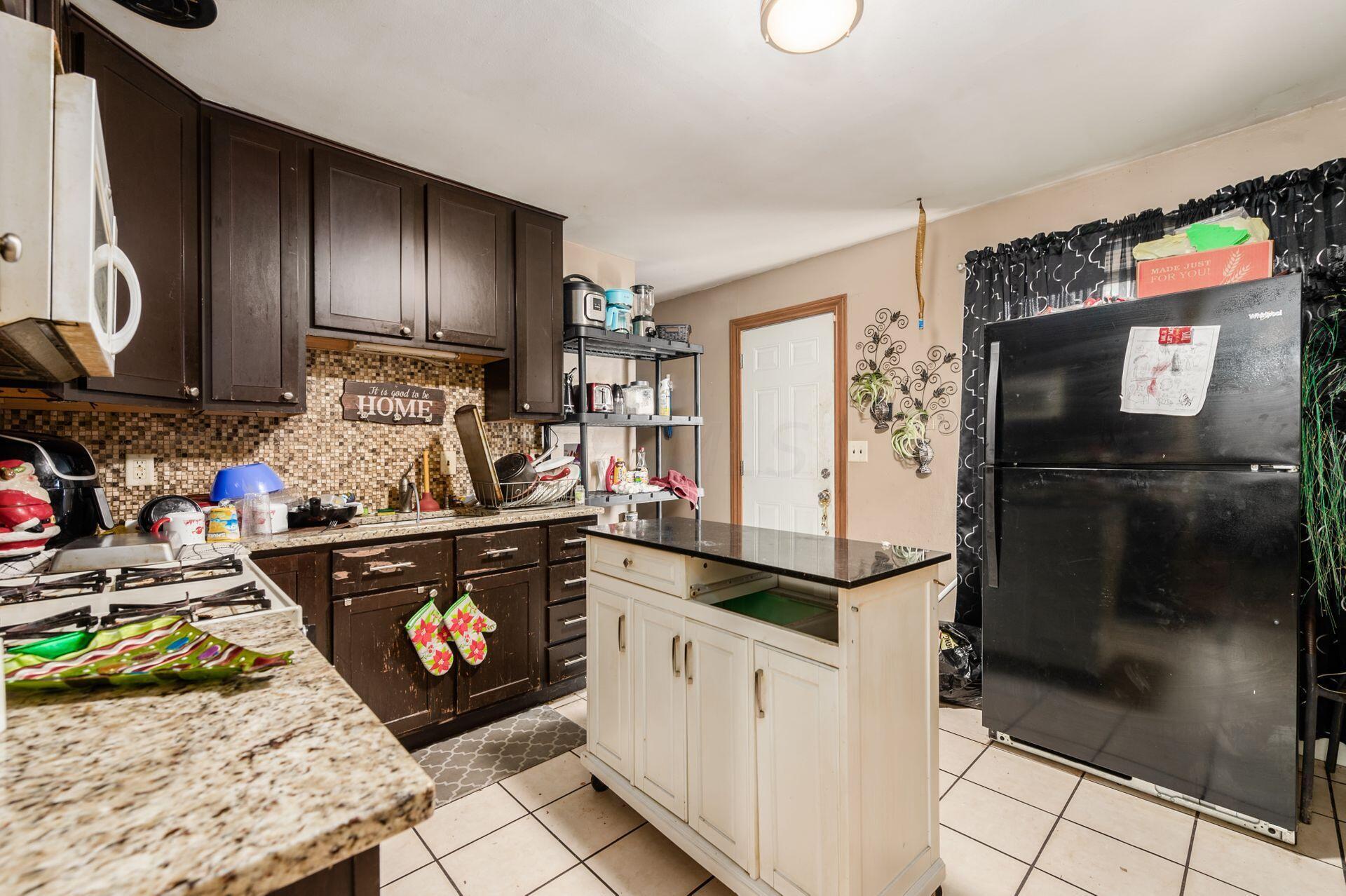957 Bruckner Road Columbus, OH 43207 - Photo 4 of 11 009_39b_W 957 Bruckner Rd-041