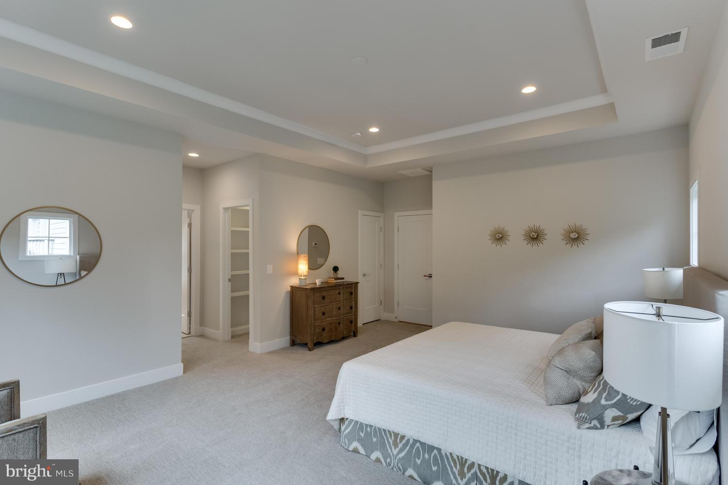 6231 Washington Boulevard Arlington, VA 22205 - Photo 16 of 30 Bedroom (Master)