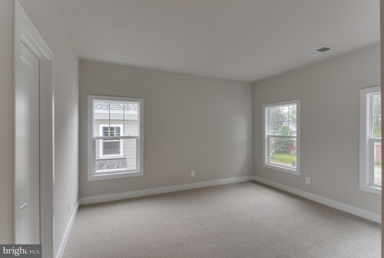 6231 Washington Boulevard Arlington, VA 22205 - Photo 19 of 30 Bedroom 2