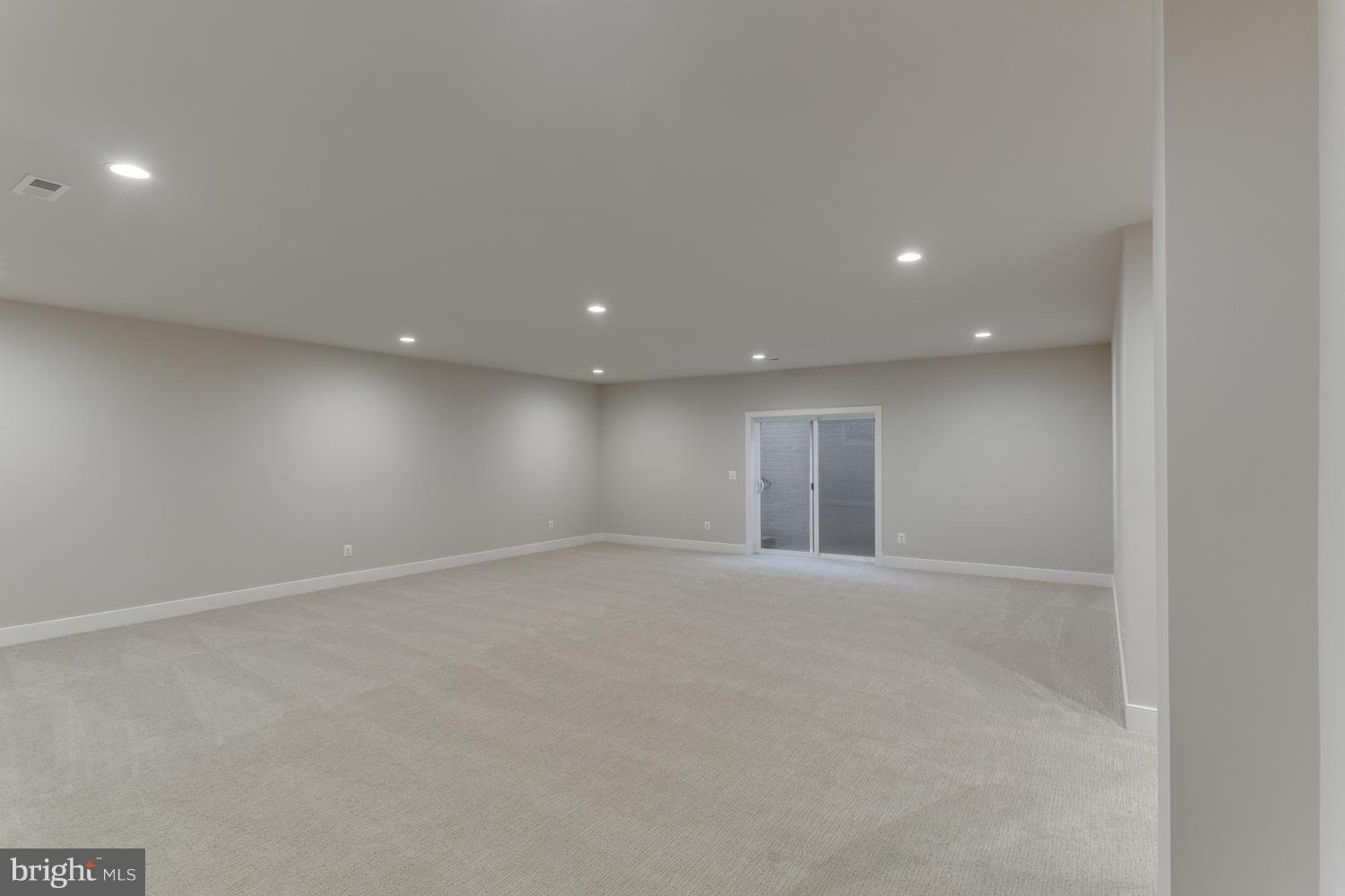 6231 Washington Boulevard Arlington, VA 22205 - Photo 25 of 30 Recreation Room