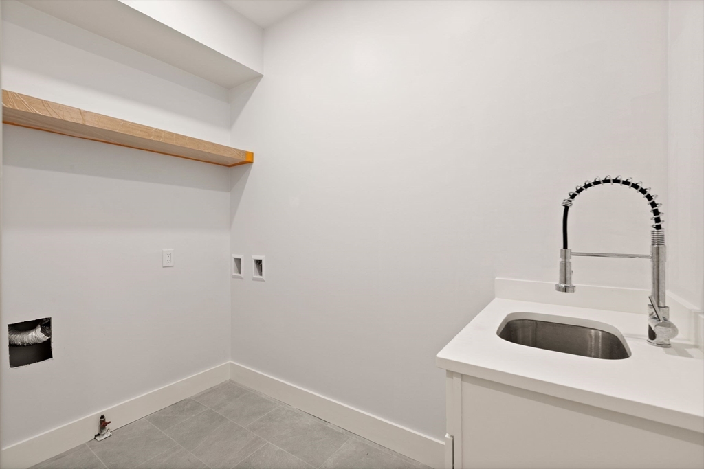 5 Litchfields Way Walpole, MA 02081 - Photo 23 of 26