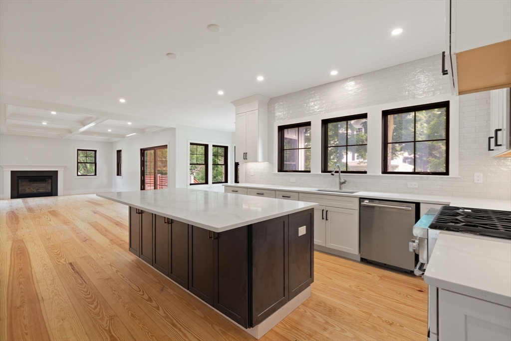 5 Litchfields Way Walpole, MA 02081 - Photo 7 of 26