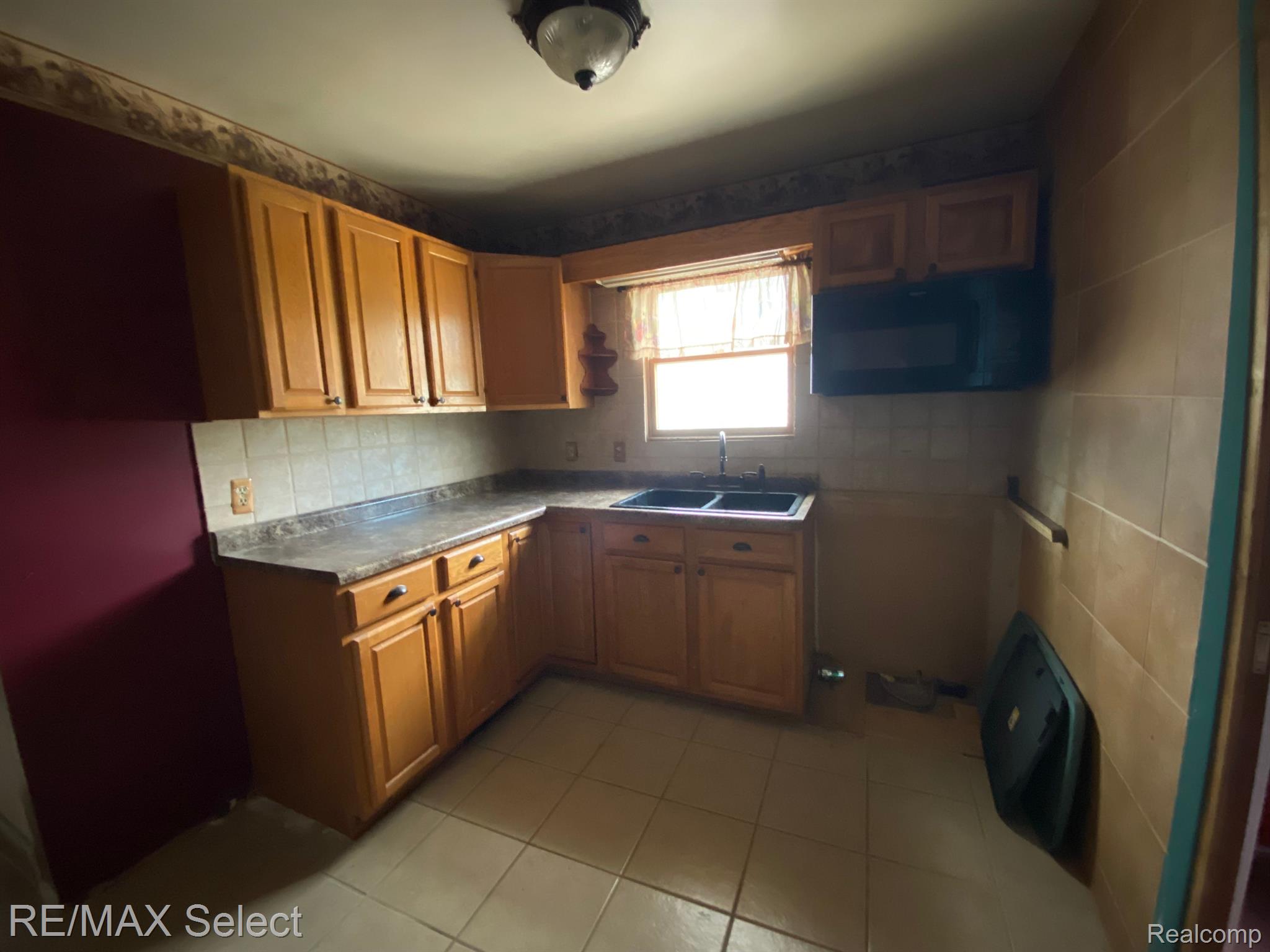 3314 Miller Road Flint, MI 48503 - Photo 4 of 16 Gallery Image 4