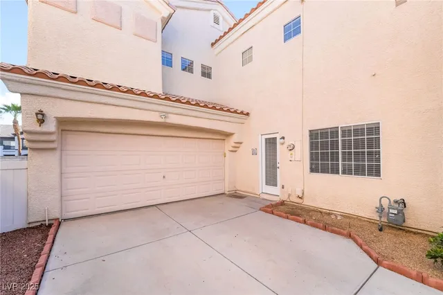 $439,999 | 5854 Gentleslope Street, Henderson, NV 89011