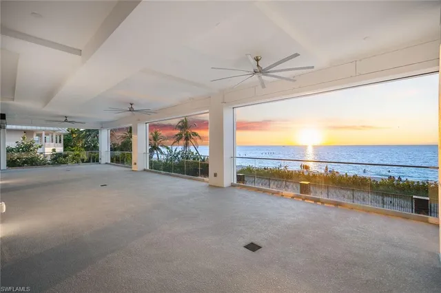$39,000,000 | 26 2nd Avenue South, Naples, FL 34102