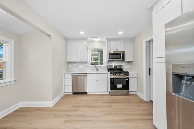 $299,000 | 4122 Wenonah Avenue, Stickney, IL 60402