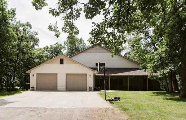 $585,000 | 17137 Walkabout Lane, Royalton, MN 56373