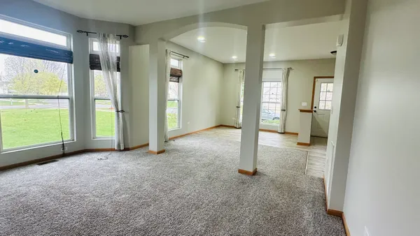 $3,400 | 1637 Trails End Lane, Bolingbrook, IL 60490