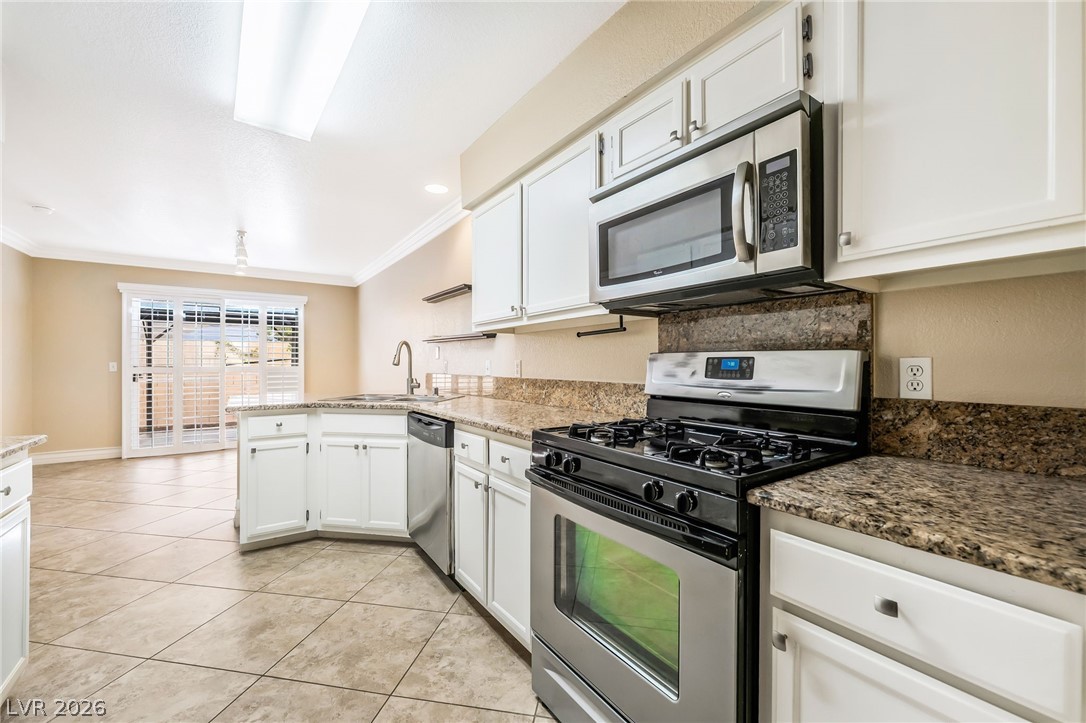 2831 Mill Point Drive Henderson, NV 89074 - Photo 10 of 22