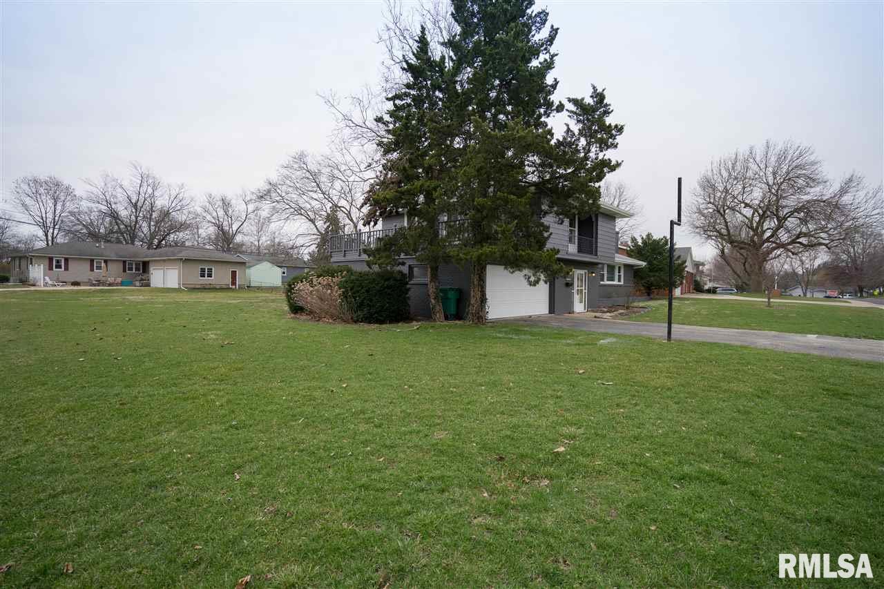 608 Westgate Road Washington, IL 61571 - Photo 4 of 35 Gallery Image 4