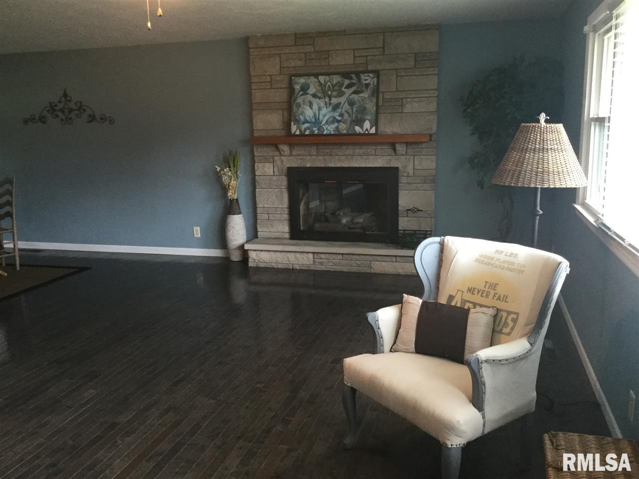 608 Westgate Road Washington, IL 61571 - Photo 5 of 35 Gallery Image 5
