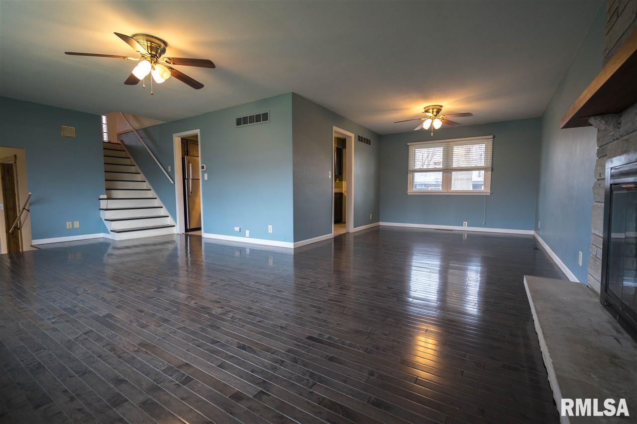 608 Westgate Road Washington, IL 61571 - Photo 6 of 35 Gallery Image 6