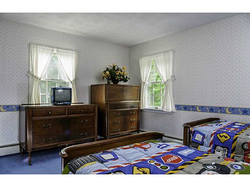 42 Ridge Road Scituate, RI 02857 - Photo 22 of 25 Bedroom. 4th Bedroom!