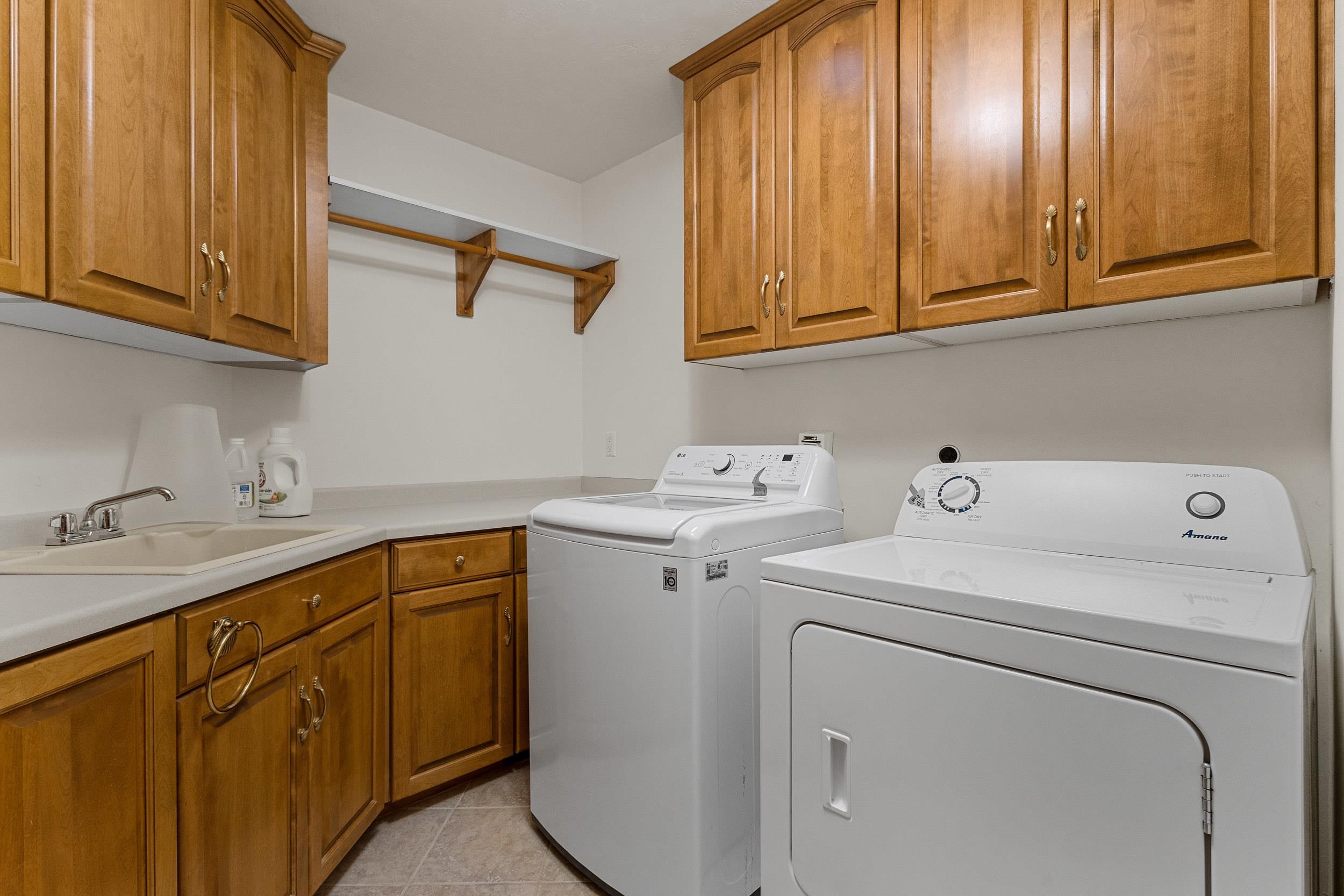 2516 Van Rite Court Green Bay, WI 54311 - Photo 12 of 62