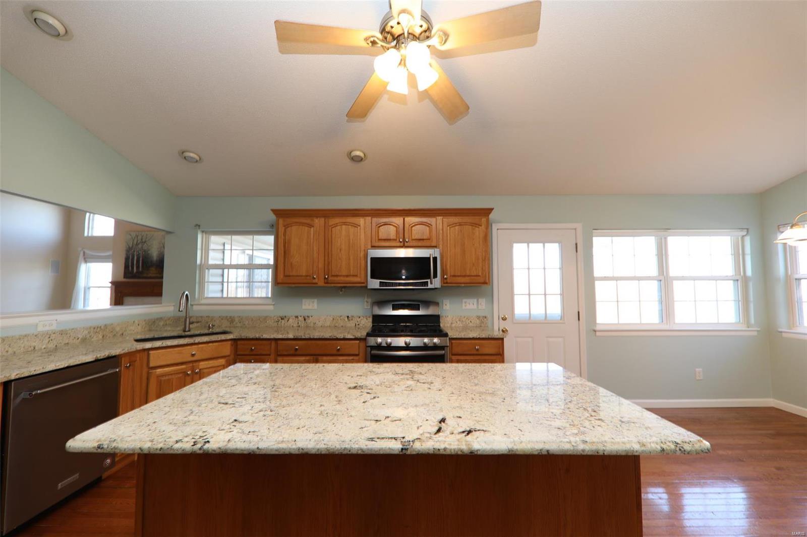 7391 Jerusalem Road Edwardsville, IL 62025 - Photo 4 of 55