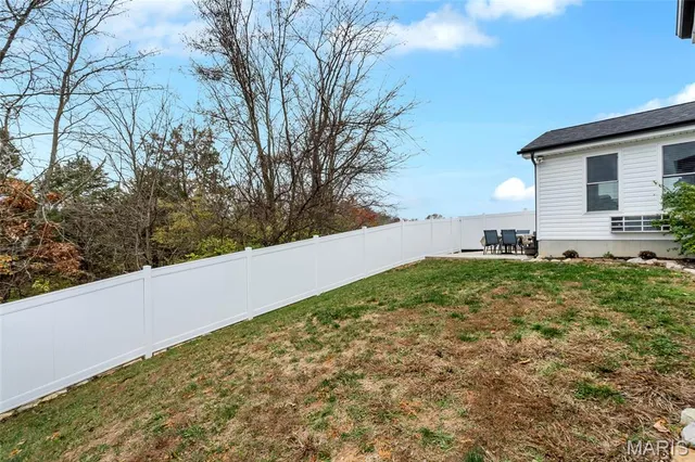 $379,000 | 1404 Durham Drive, Herculaneum, MO 63048