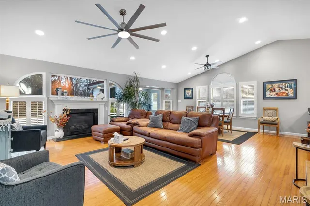 $379,000 | 1404 Durham Drive, Herculaneum, MO 63048