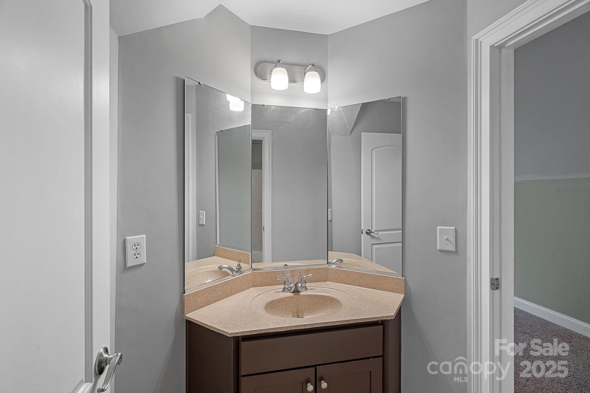 1426 Doe Ridge Lane Fort Mill, SC 29715 - Photo 34 of 47 Gallery Image 34