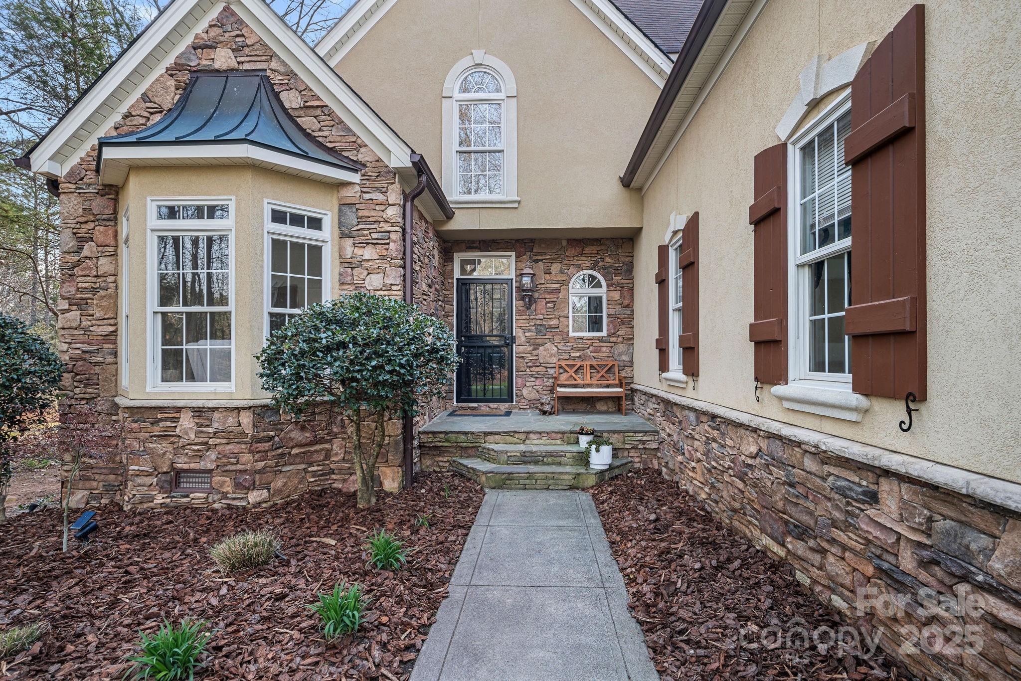 1426 Doe Ridge Lane Fort Mill, SC 29715 - Photo 4 of 47 Gallery Image 4