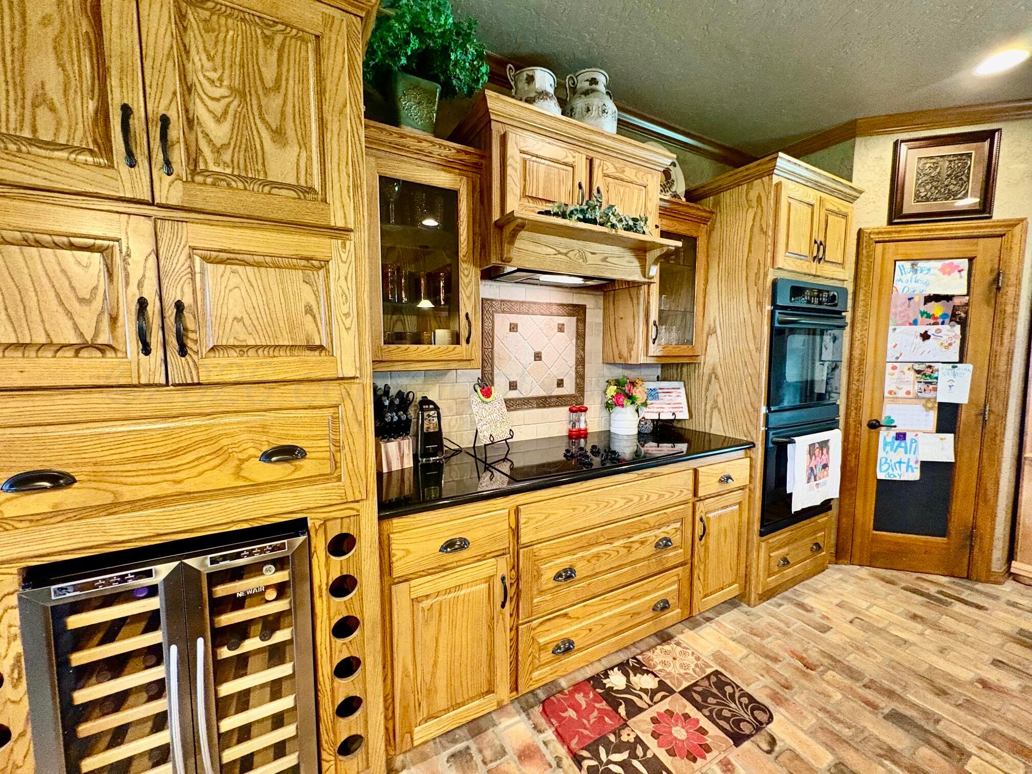 19900 West Country Club Road Canyon, TX 79015 - Photo 9 of 45 Kitchen 3