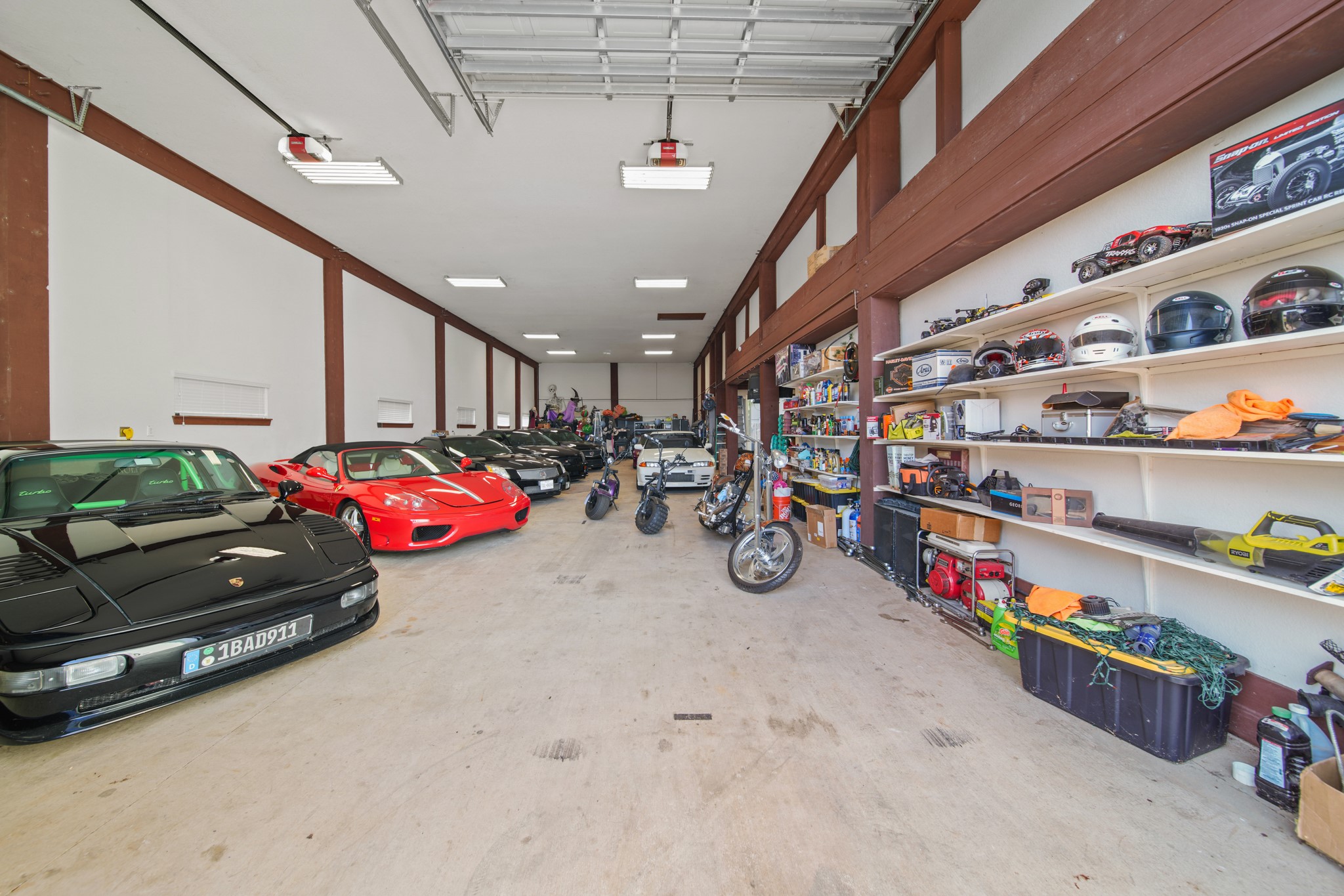 207 West 6th Street Kemah, TX 77565 - Photo 35 of 41 a view of parking garage with cars