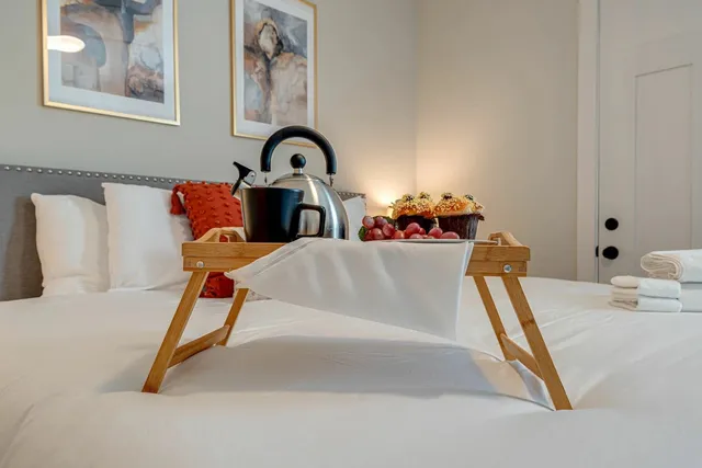 $2,495 | 805 B Bradford Avenue, Unit 202, Nashville, TN 37204