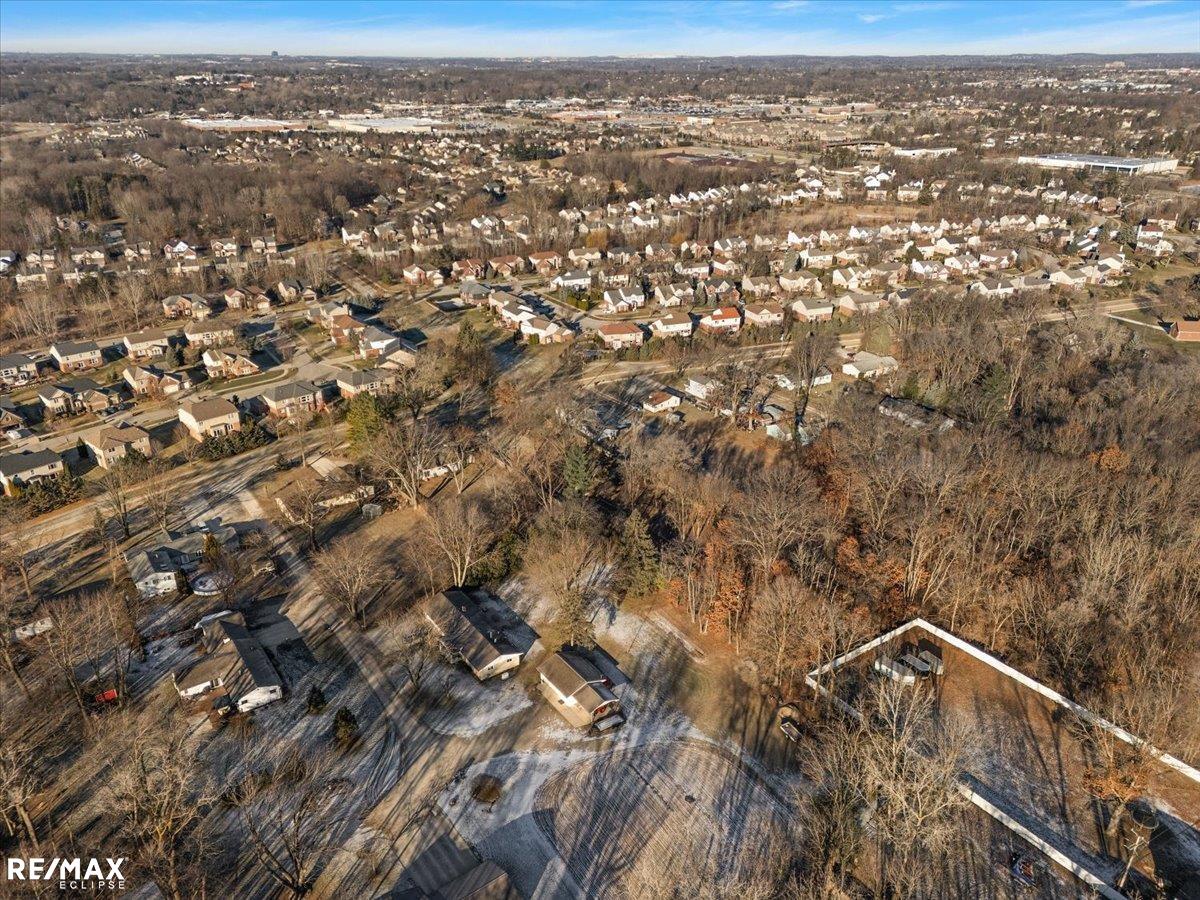 3495 Bendelow Road Rochester Hills, MI 48307 - Photo 17 of 32