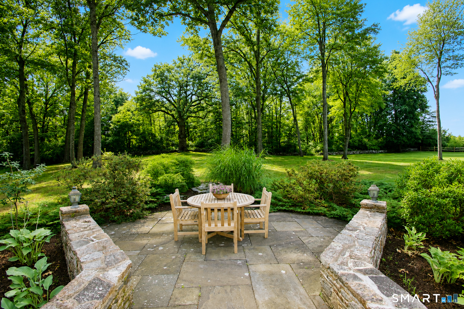 45 Longview Road Avon, CT 06001 - Photo 6 of 40 Gallery Image 6