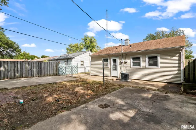 $94,900 | 1621 North 21st Street, Springfield, IL 62702