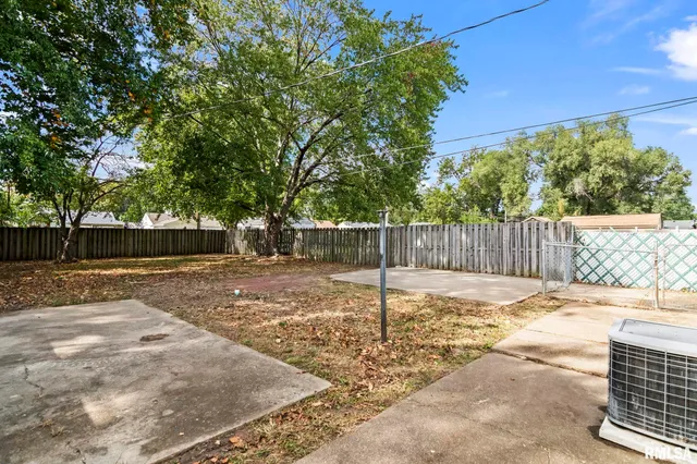 $94,900 | 1621 North 21st Street, Springfield, IL 62702